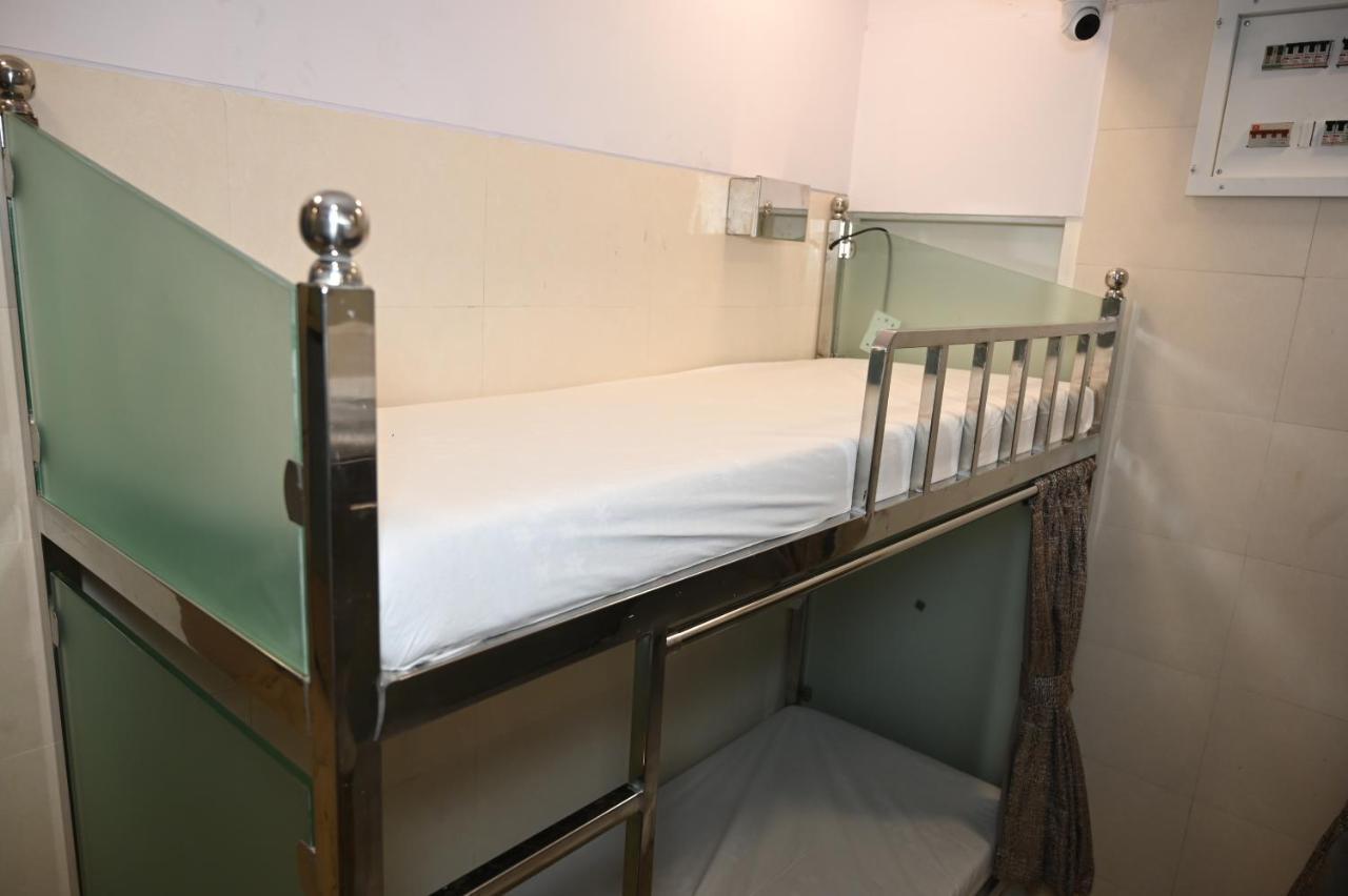 Sagar Dormitory Andheri - Nearest To Andheri Railway Station West مومباي المظهر الخارجي الصورة
