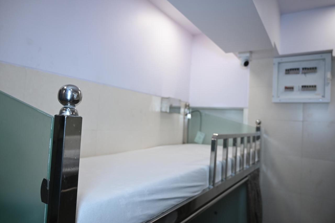 Sagar Dormitory Andheri - Nearest To Andheri Railway Station West مومباي المظهر الخارجي الصورة