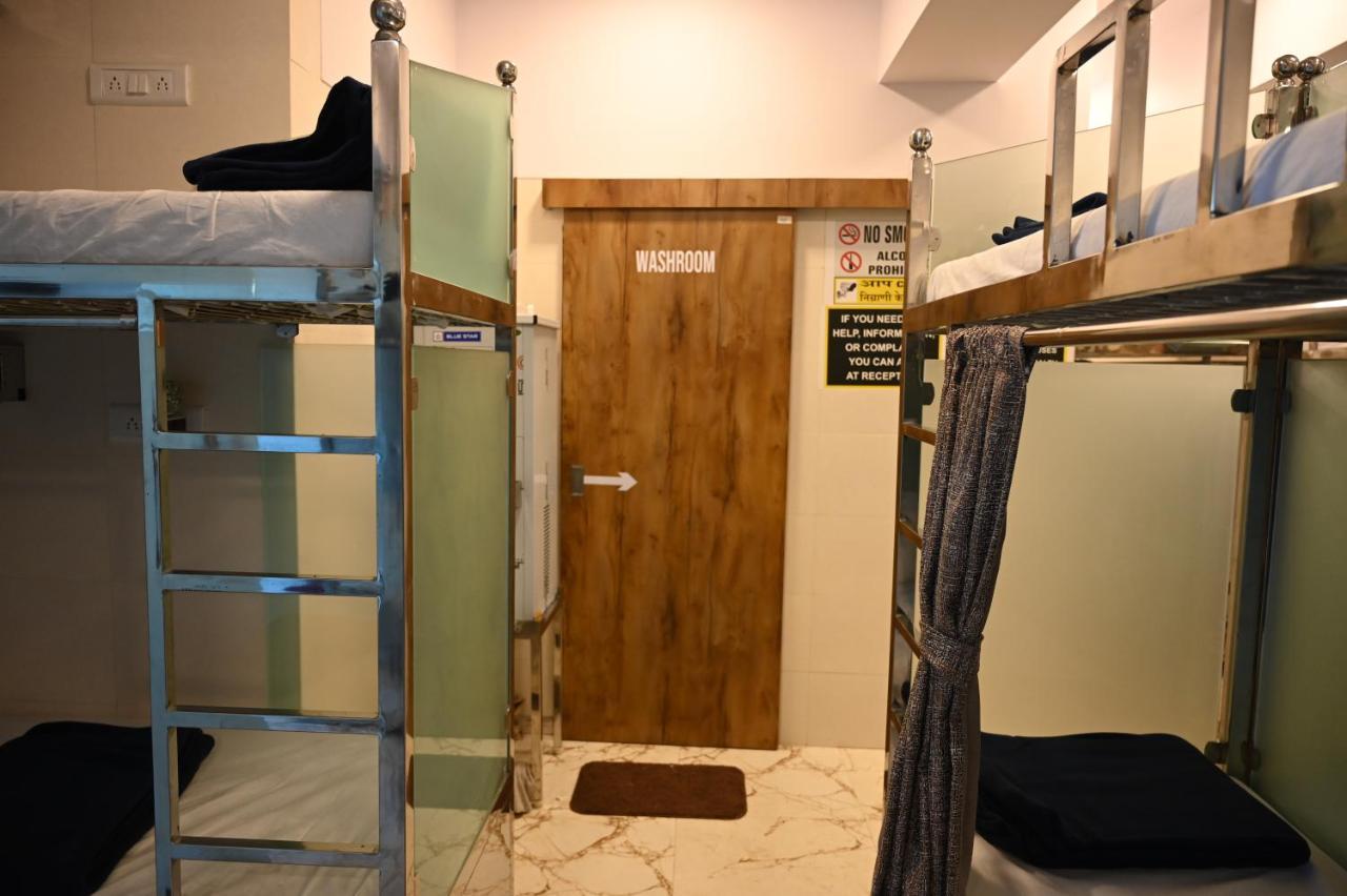 Sagar Dormitory Andheri - Nearest To Andheri Railway Station West مومباي المظهر الخارجي الصورة