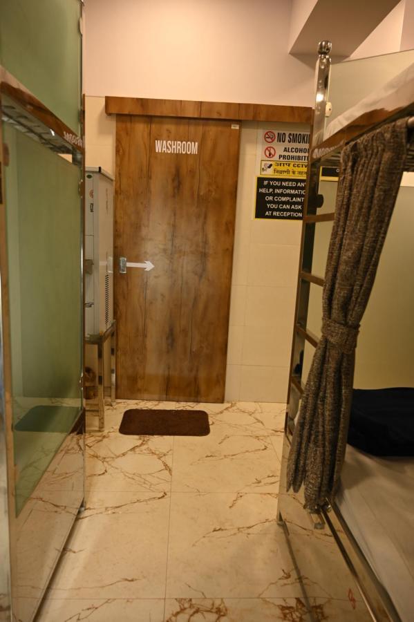 Sagar Dormitory Andheri - Nearest To Andheri Railway Station West مومباي المظهر الخارجي الصورة
